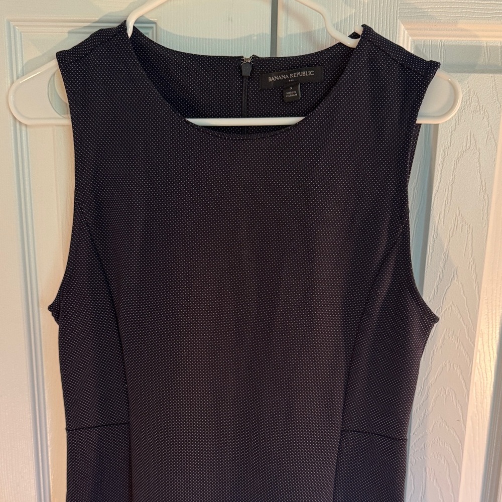 Elegant Deep Navy Polka Dot Sleeveless Dress